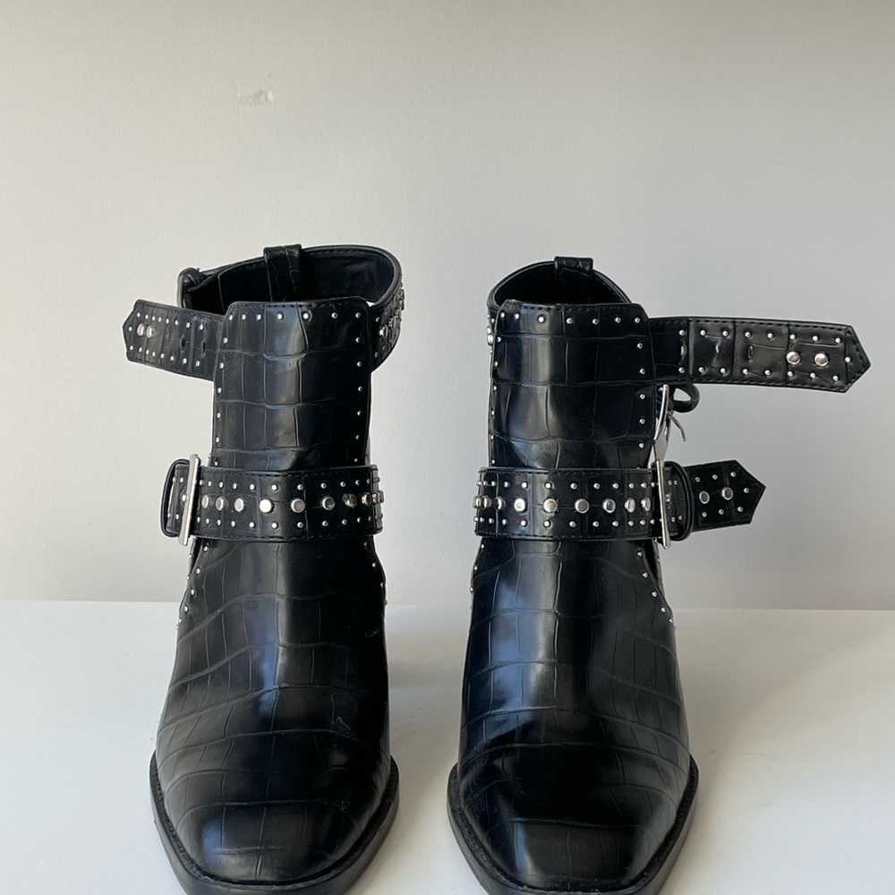 Zara Boots (Free Shipping) Gem